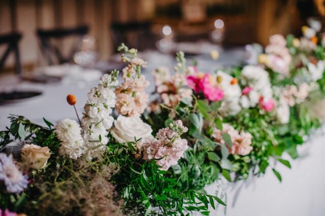 Cjetni detalji u romantičnim tonovima za vaš veliki dan! 💐

#greenloftweddings #vjencanjahrvatska #weddingscroatia #flowers